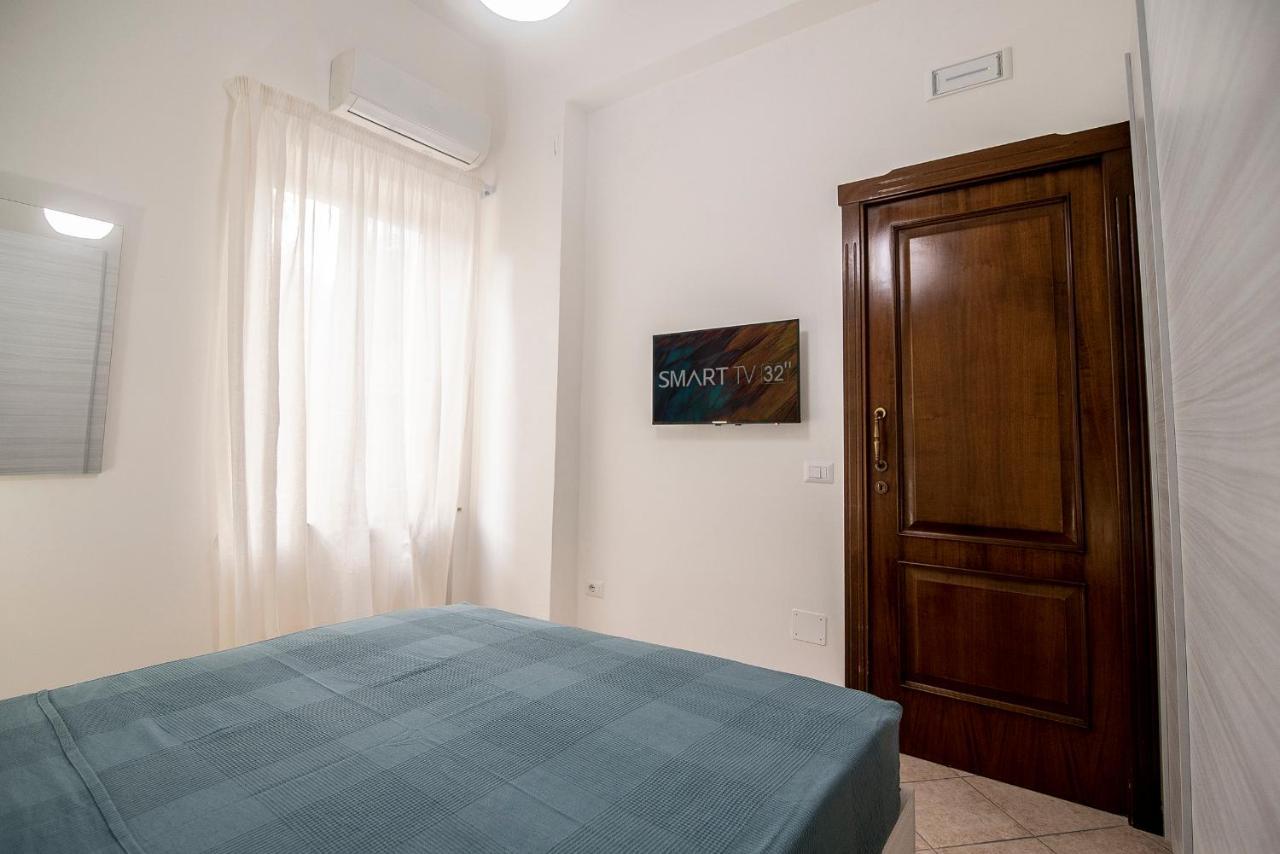 Apartamento Residenza Il Bell'Antonio Nápoles Exterior foto